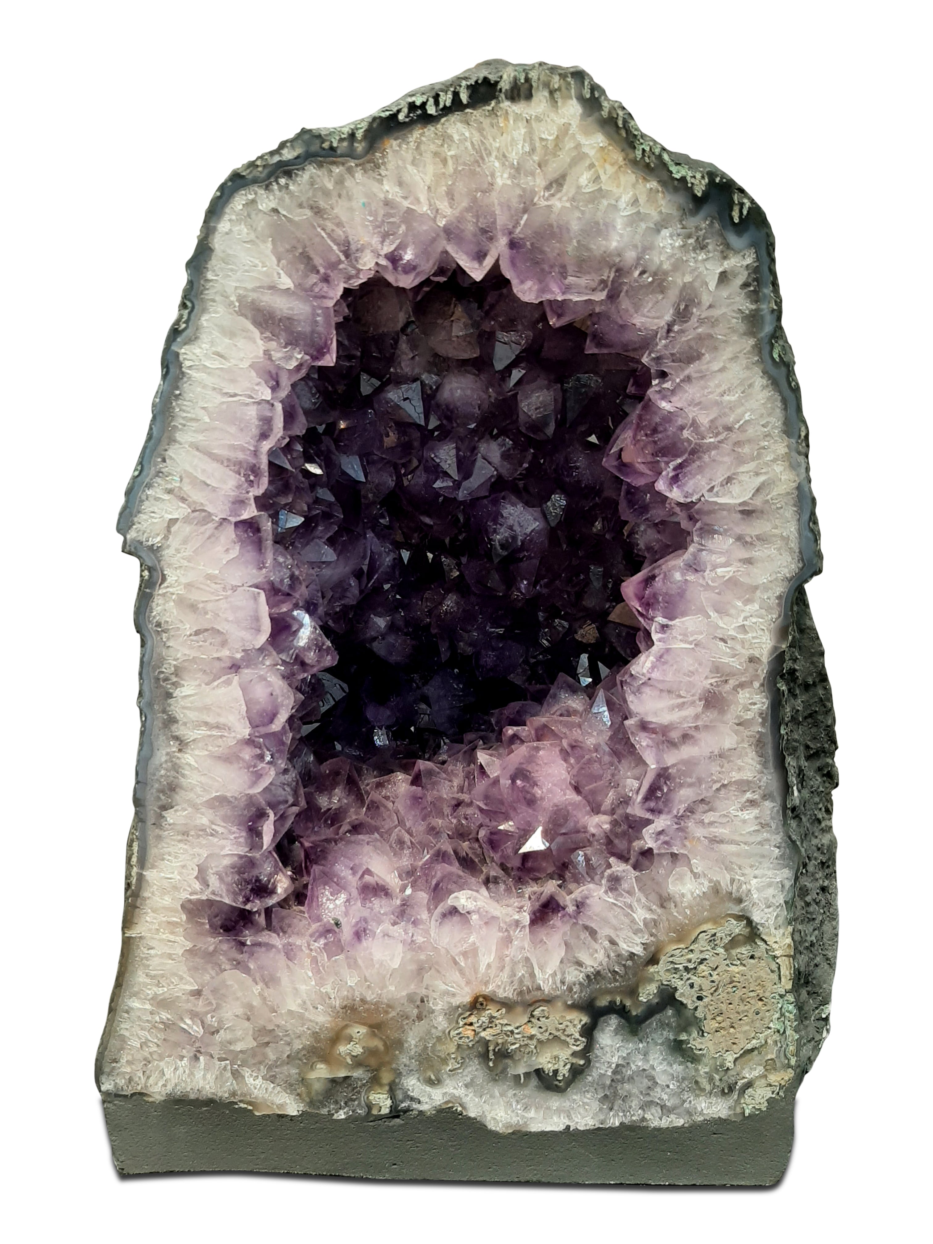 Amethyst Cluster Raw Geode Caves/ Raw Clusters (45.0 Kg) in India, US, UK, Australia, Europe