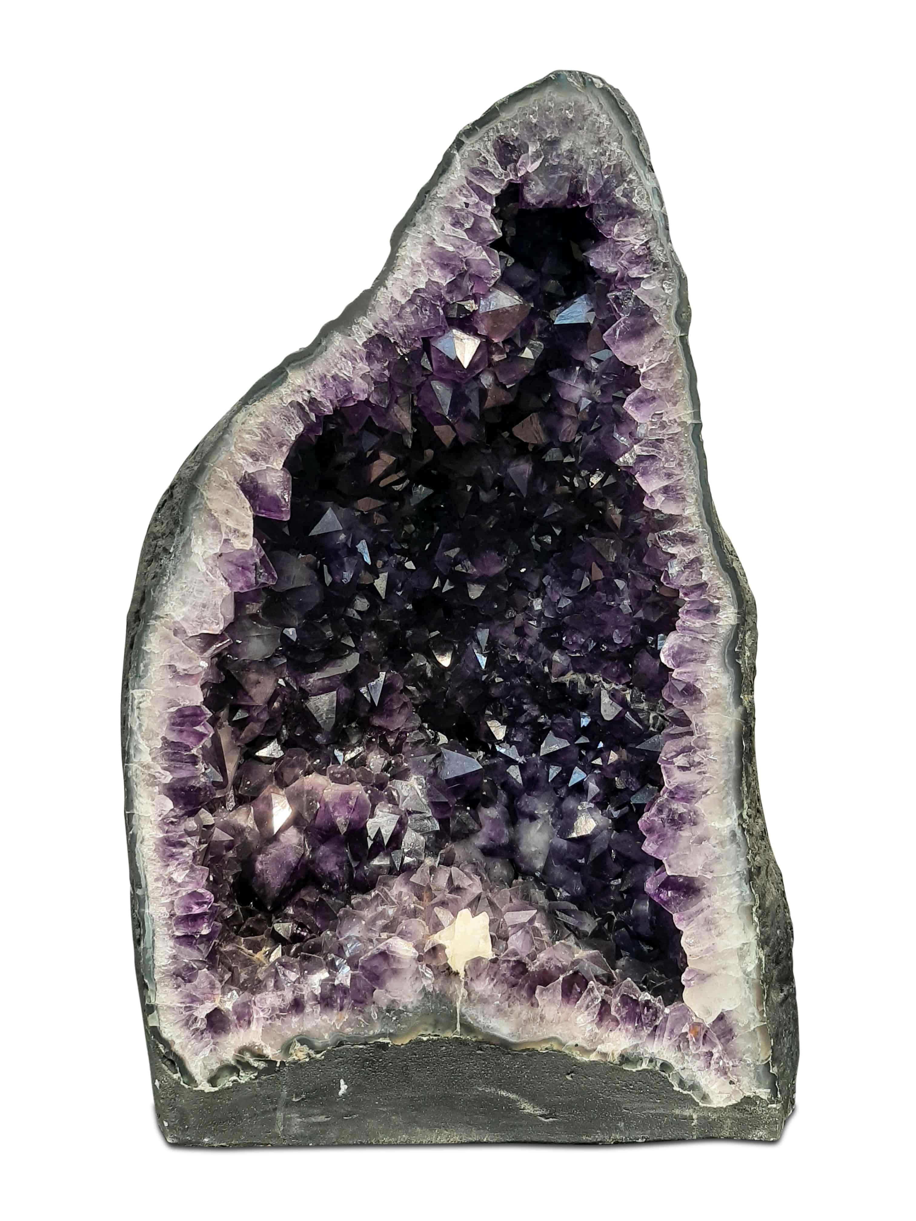 Amethyst Cluster Raw Geode Caves/Raw Clusters (59.60 Kg) in India, US, UK, Australia, Europe
