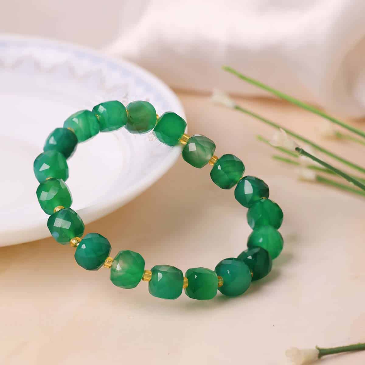 Green Onyx Box Faceted Bracelet in India, US, UK, Australia, Europe