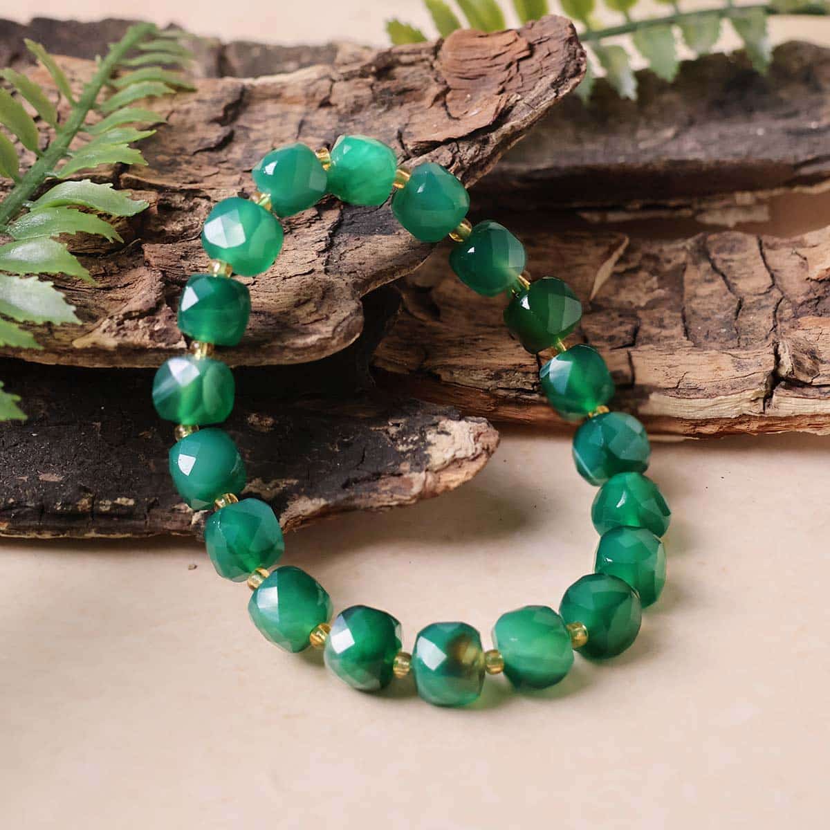 Green Onyx Box Faceted Bracelet in India, US, UK, Australia, Europe