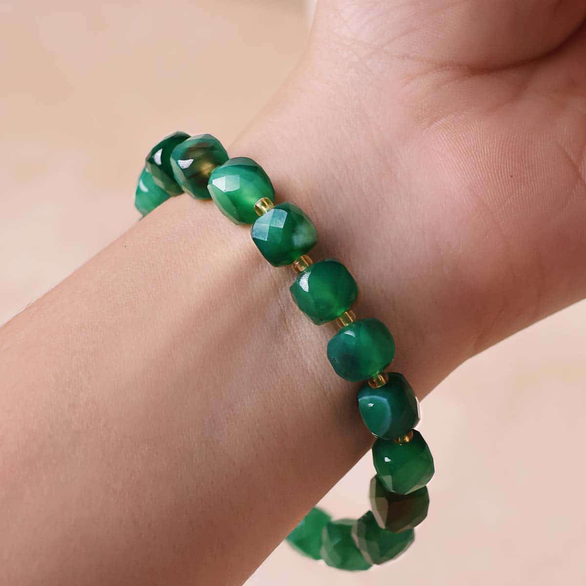 Green Onyx Box Faceted Bracelet in India, US, UK, Australia, Europe