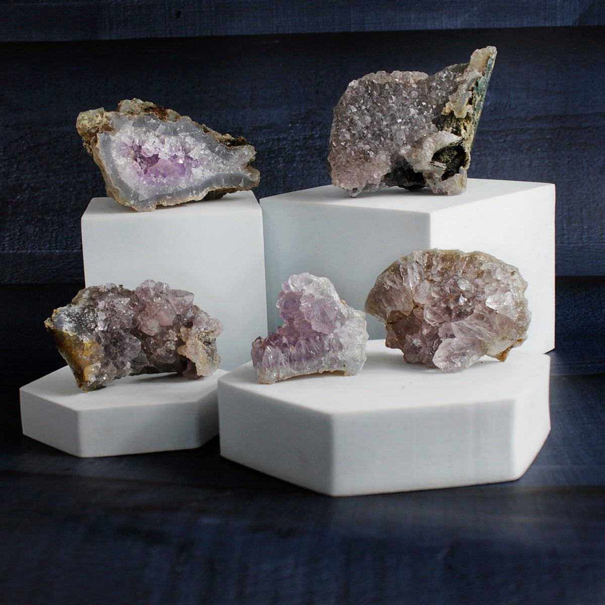 Amethyst Clusters: Healing Properties, Benefits, and Uses in India, US, UK, Australia, Europe