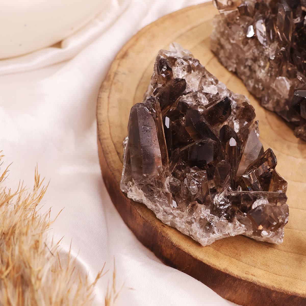 Smoky Quartz Cluster: Healing Benefits, Properties, and Uses in India, US, UK, Australia, Europe