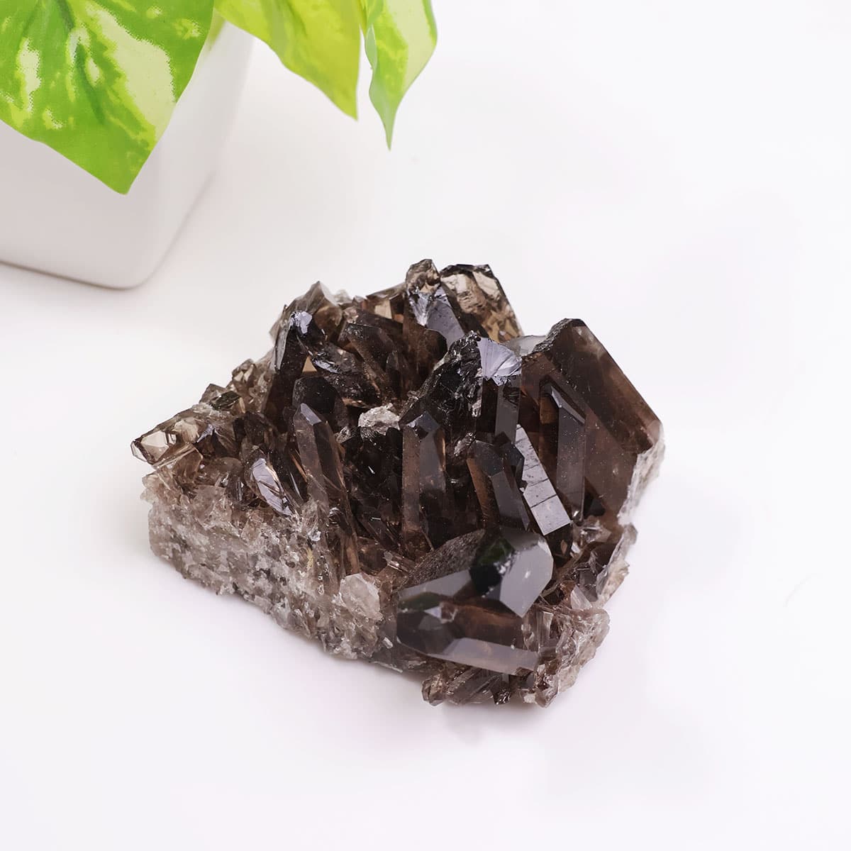 Smoky Quartz Cluster: Healing Benefits, Properties, and Uses in India, US, UK, Australia, Europe
