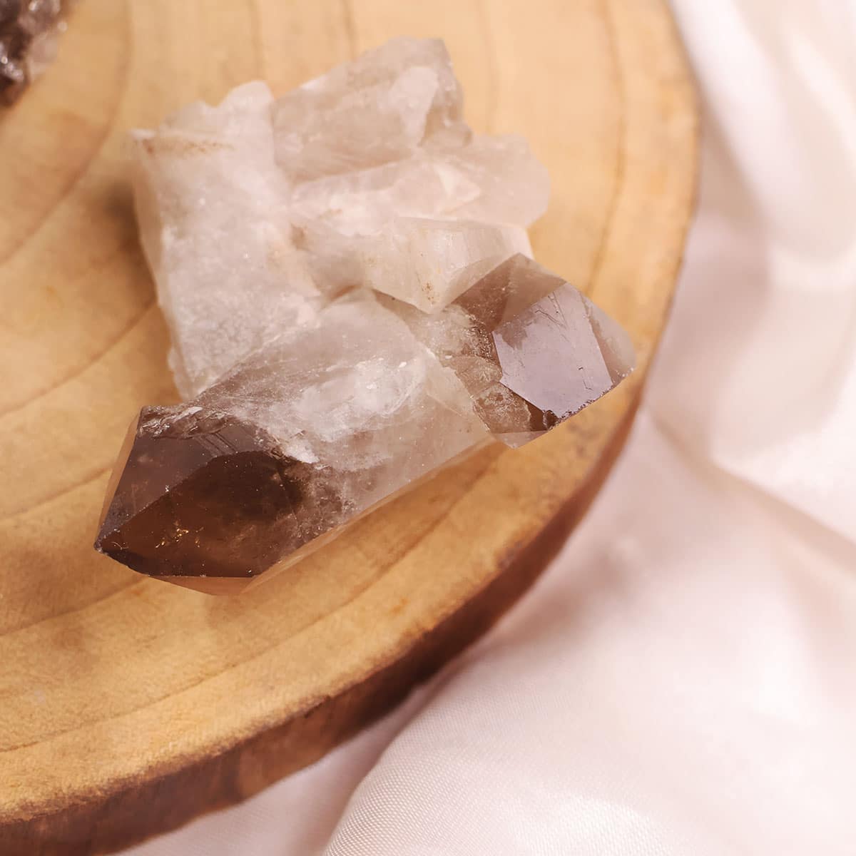Smoky Quartz Cluster: Healing Benefits, Properties, and Uses in India, US, UK, Australia, Europe