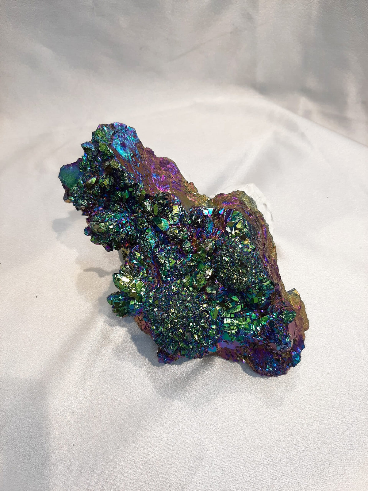 Titanium Aura Quartz: Benefits, Healing Properties, and Uses in India, US, UK, Australia, Europe