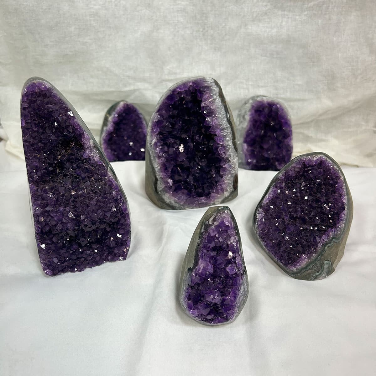 Uruguay Amethyst Geodes/Raw Clusters in India, US, UK, Australia, Europe