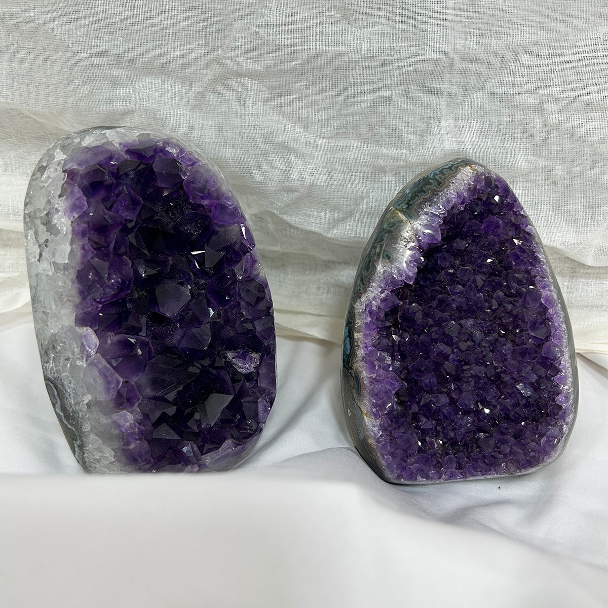 Uruguay Amethyst Geodes/Raw Clusters in India, US, UK, Australia, Europe