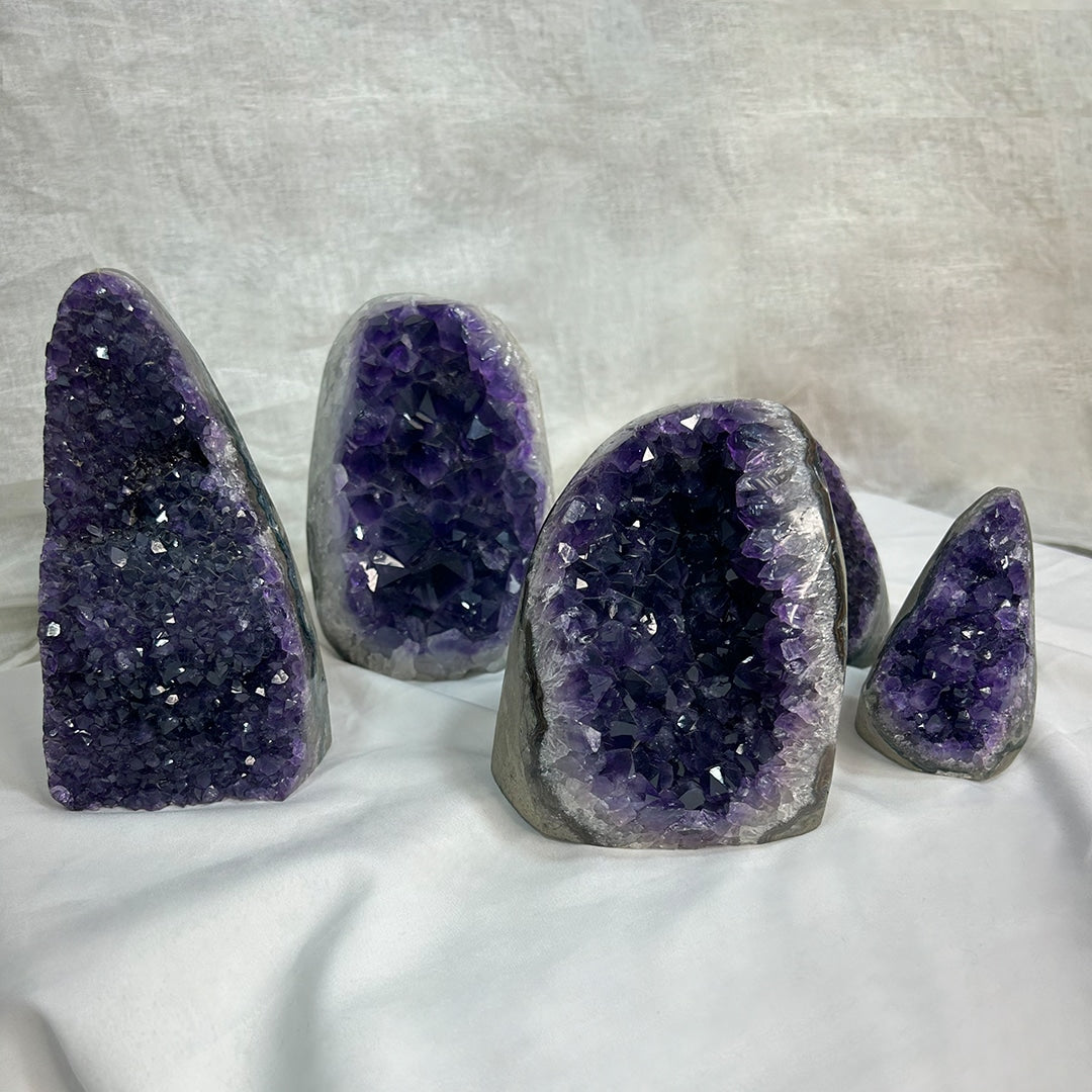 Uruguay Amethyst Geodes/Raw Clusters in India, US, UK, Australia, Europe
