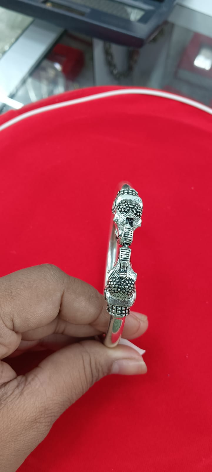 925 Sterling Silver Antic Finish Elephant Headed Silver Kada in India, US, UK, Australia, Europe