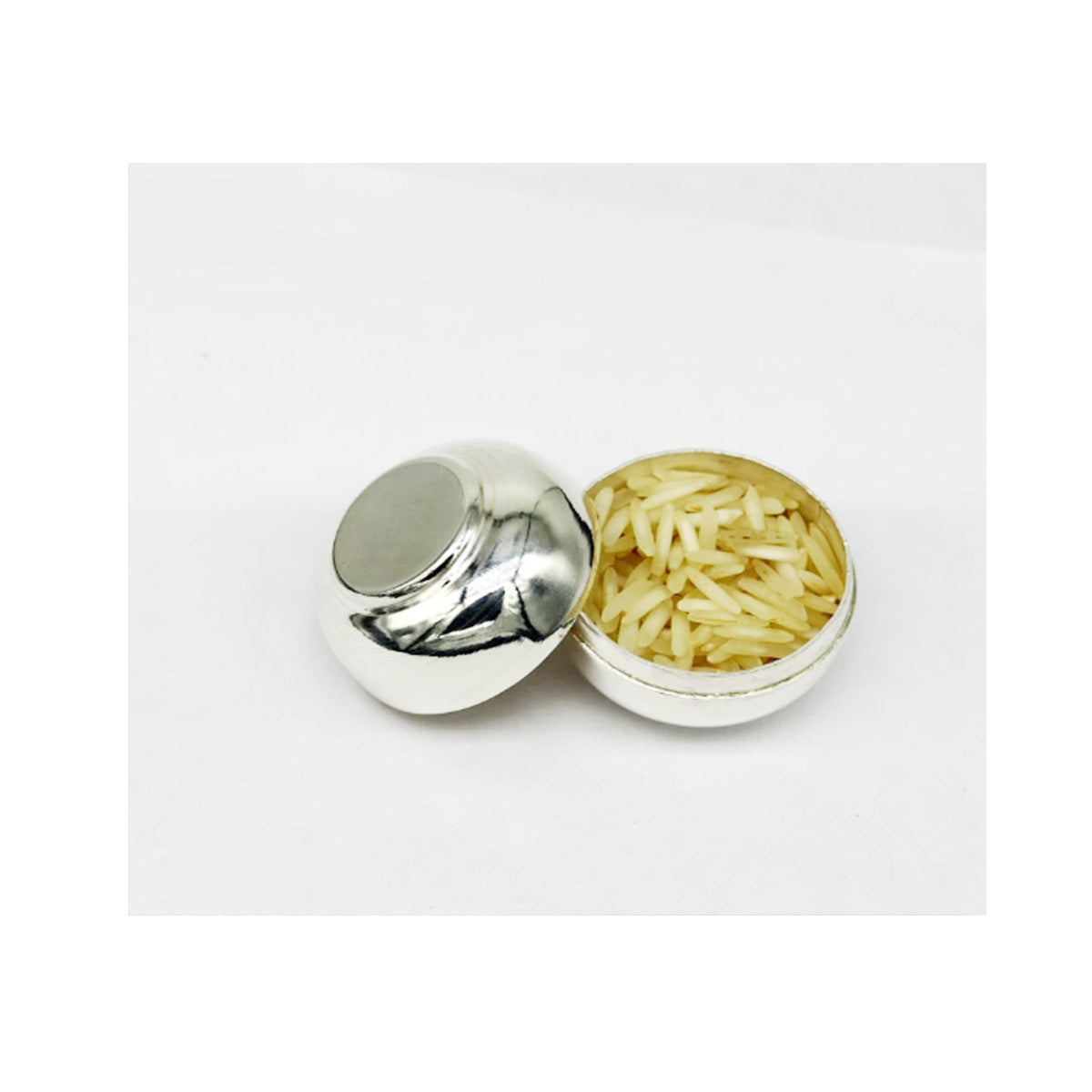Silver handmade gorgeous small idol's Prasad box, trinket box, container box, brides Sindur box, solid silver article utensil in India, US, UK, Australia, Europe
